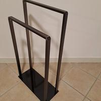 Servo muto appendiabiti da camera da letto