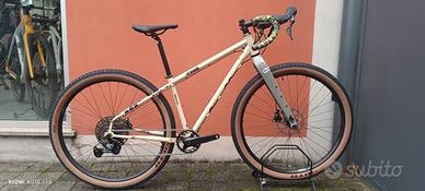 NEW CINELLI  HOBOOTLEG GEO26' Tg. S List.€ 2500