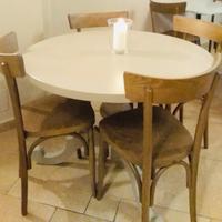 Tavolo tondo per 4