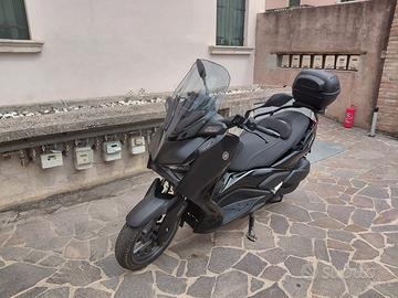 X-MAX 300 TECH MAX