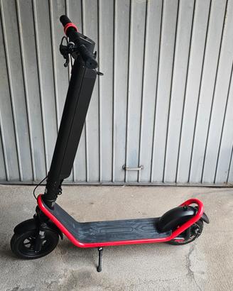 Monopattino Elettrico  450W 36V  35km/h MAI USATO 