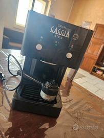 macchina caffè Gaggia con braccio