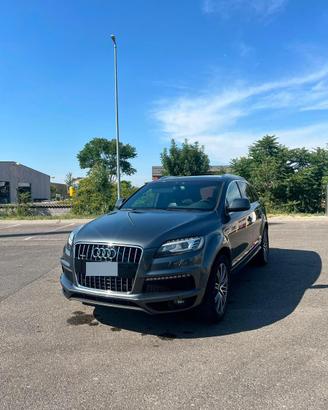 Audi Q7 S-line