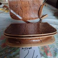 Borse in Pitone