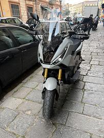 Honda XAdv 750 anno 2025
