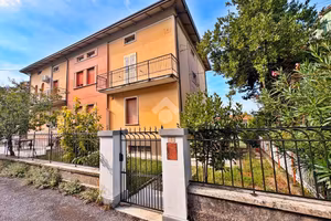 PORZIONE DI BIFAMILIARE A GUALDO TADINO