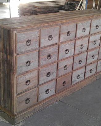 cassettiera in legno recuperato con 15 cassetti