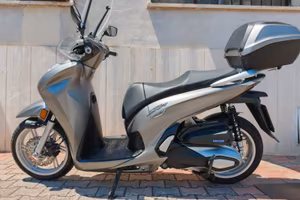 SH 350i Anno 2023 con 2554Km Sospensioni Andreani+