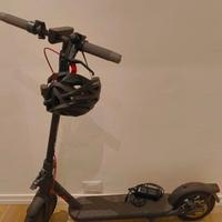 Monopattino elettrico Xiaomi Electric Scooter 4