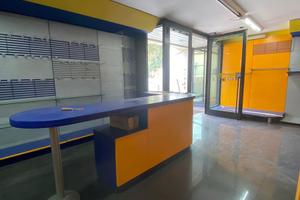 Negozio locale commerciale 210 mq centrale