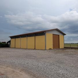 VOGHIERA - Magazzino con area scoperta