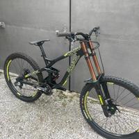 Commencal Supreme DH V3