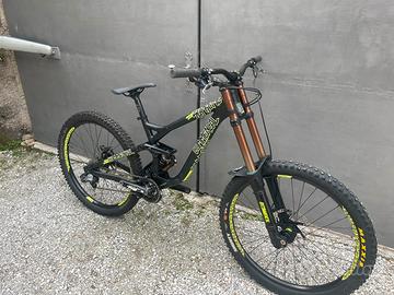 Commencal Supreme DH V3