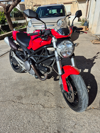 Ducati monster 696