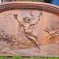 Scultura in legno in altorilievo