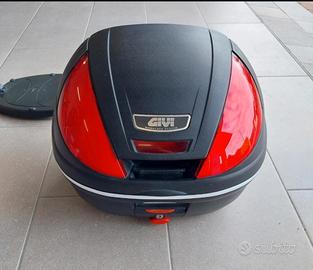 Bauletto Givi per scooter moto con piast. supporto