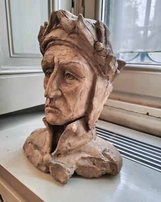 busto di Dante in terracotta, Ismano Dari, Firenze