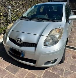 Yaris sol 2011 benzina