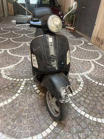Vespa gts 200