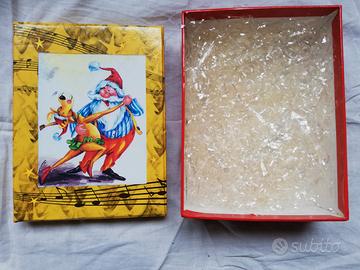 Scatole in cartone a tema natalizio, gruppo