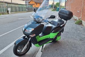 YAMAHA XC 300 VERSITY