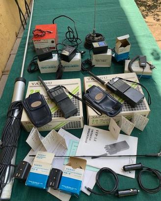 YAESU  FT 411 Ricetrasmittenti con molti accessori