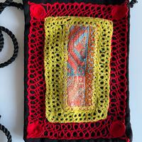 Borsa piccola con tracolla e con ricamo colorato