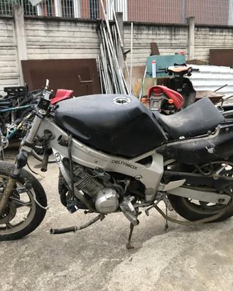 yamaha fzr 600