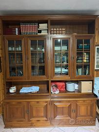 Mobili sala con tavolo e sedie