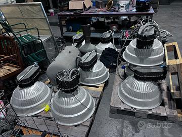 LAMPADE DA CAPANNONE