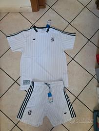 completo sportivo Liverpool 