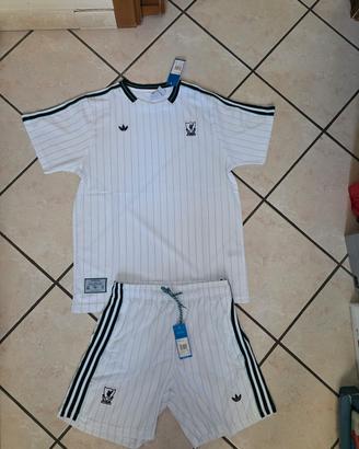 completo sportivo Liverpool 