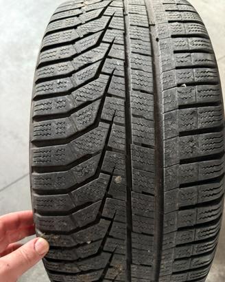 Pneumatici invernali 225 40 18