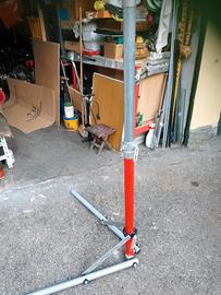 cavalletto riparazione bici