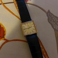 Orologio Omega vintage di forma