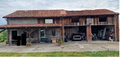 Immobile in asta di 190 m² con 2 locali a Caorso