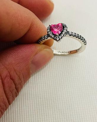 Anello cuore rosa con zircone brillante