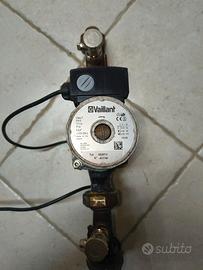 Circolatore Vaillant RS25/7-3 con raccordi
