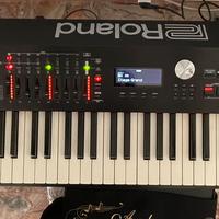 Piano stage Roland Rd 2000