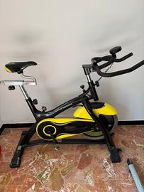 spin bike Diadora Racer 23 in nero e giallo