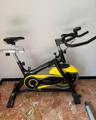 spin bike Diadora Racer 23 in nero e giallo