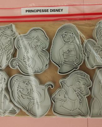 Set 8 Tagliabiscotti Tema Principesse Disney