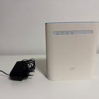 Router modem ZTE 4G LTE WiFi con alimentatore