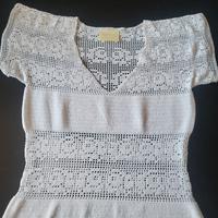 maglia in cotone lavorata all'uncinetto 