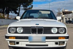 BMW 318i E30