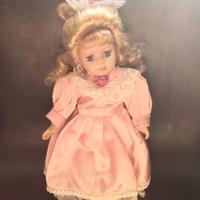 Bambola di porcellana