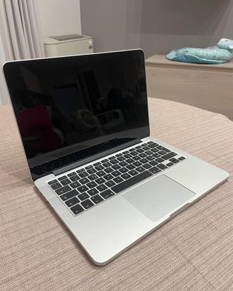 Apple MacBook Pro 13" Retina i5 8GB RAM 256GB SSD