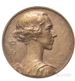 medaglia Regina Elisabetta di Baviera 1864-1954.