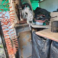 trapano a colonna con basamento