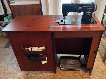 Macchina da cucire Pfaff con mobiletto